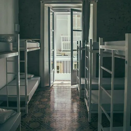 South - Service Center Hostel Cadiz